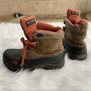Boys North Face Chilkat Lace Boots Sz 5